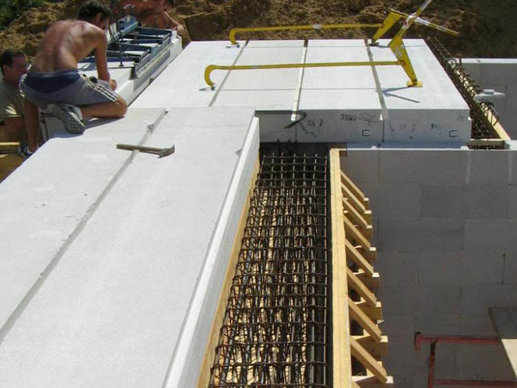 Travaux de couverture, Bourges